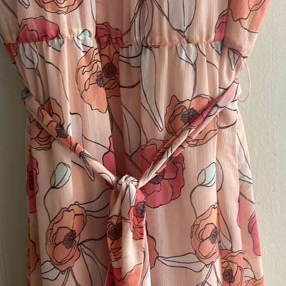 Floral midi dress- shades of peach and pink - Picture 2 of 4